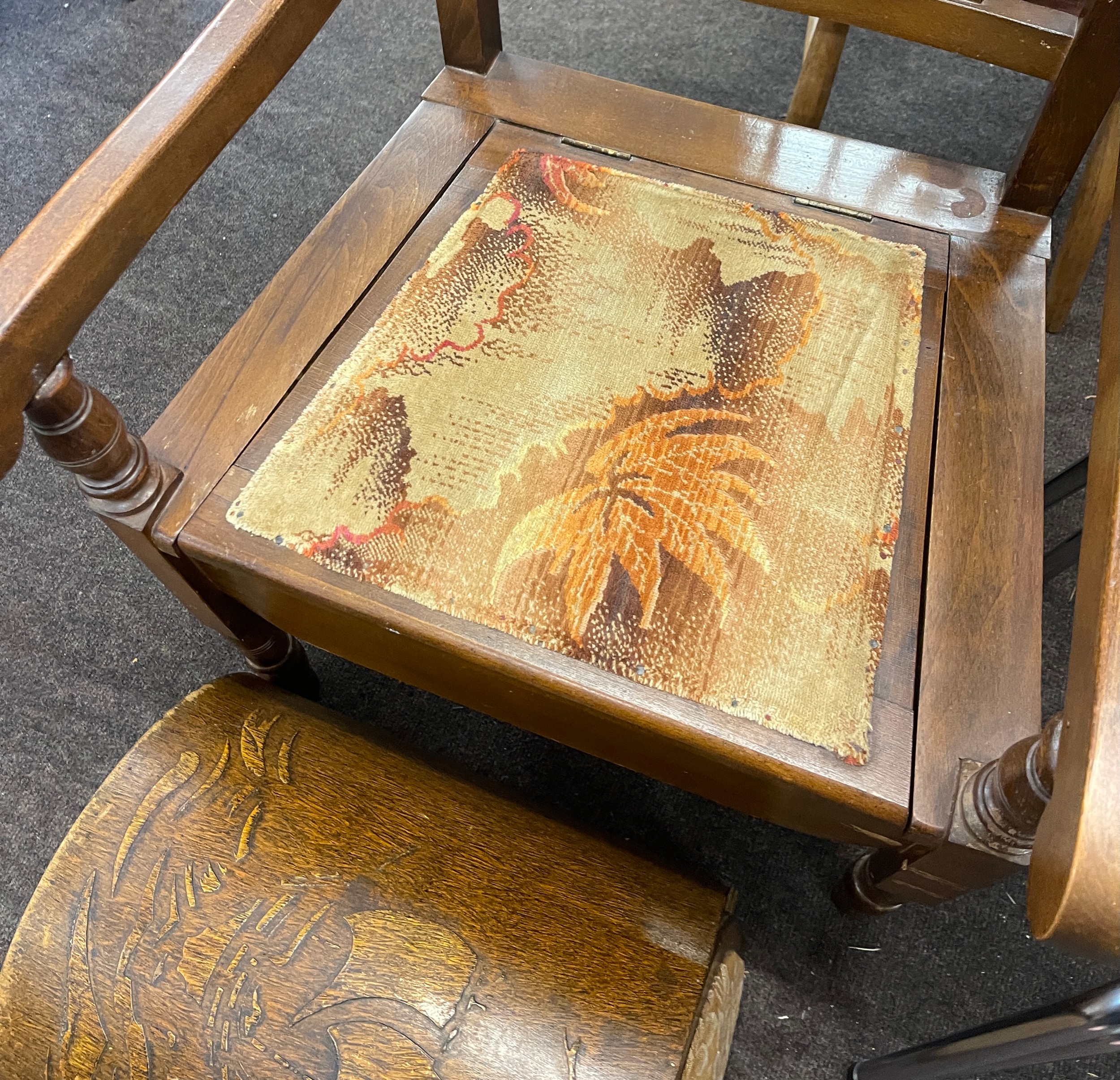 Vintage commode and carved linen box - Image 3 of 4