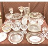 Selection of vintage glassware includes bowls, vases etc all in over all good condition