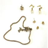Selection of 9ct gold jewellery pieces, total weight 3.7 grams