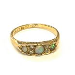 Antique opal and diamond gold ring total weight 2.6grams