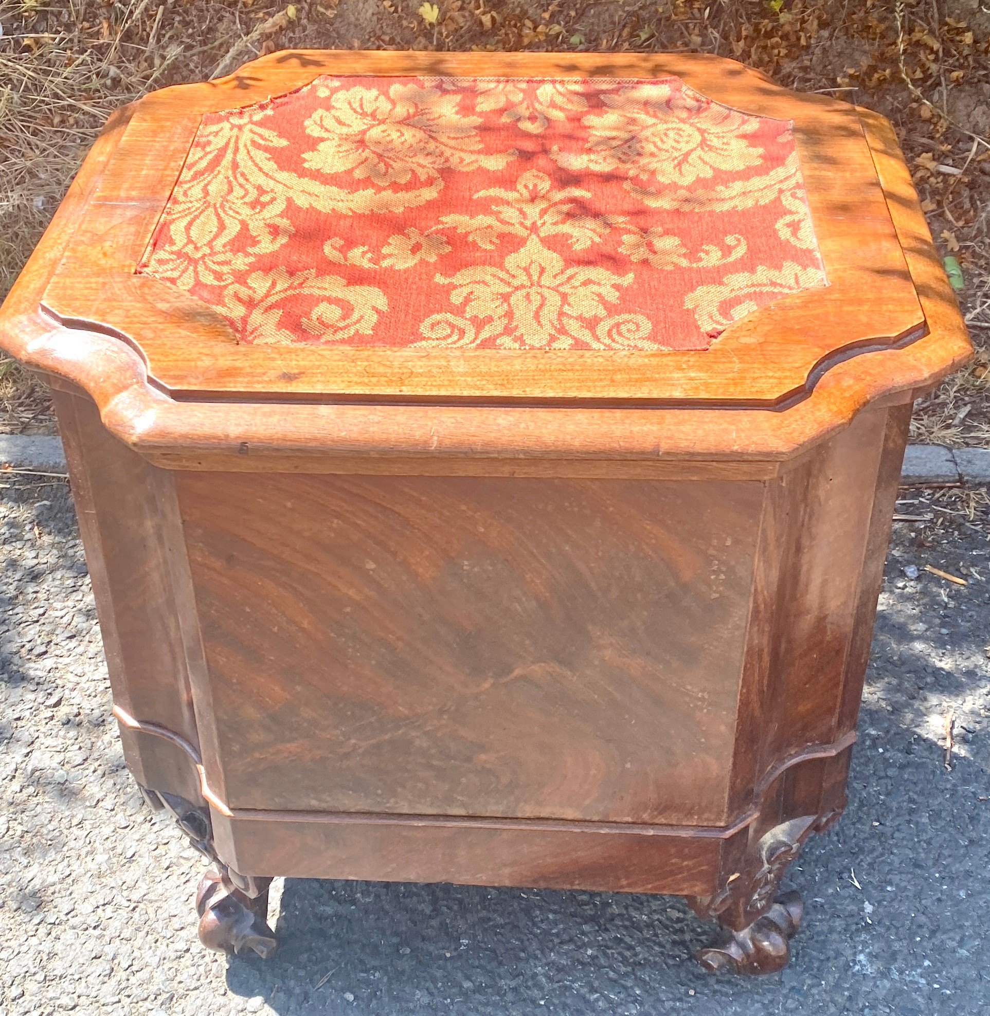 Antique oak commode - Image 2 of 2