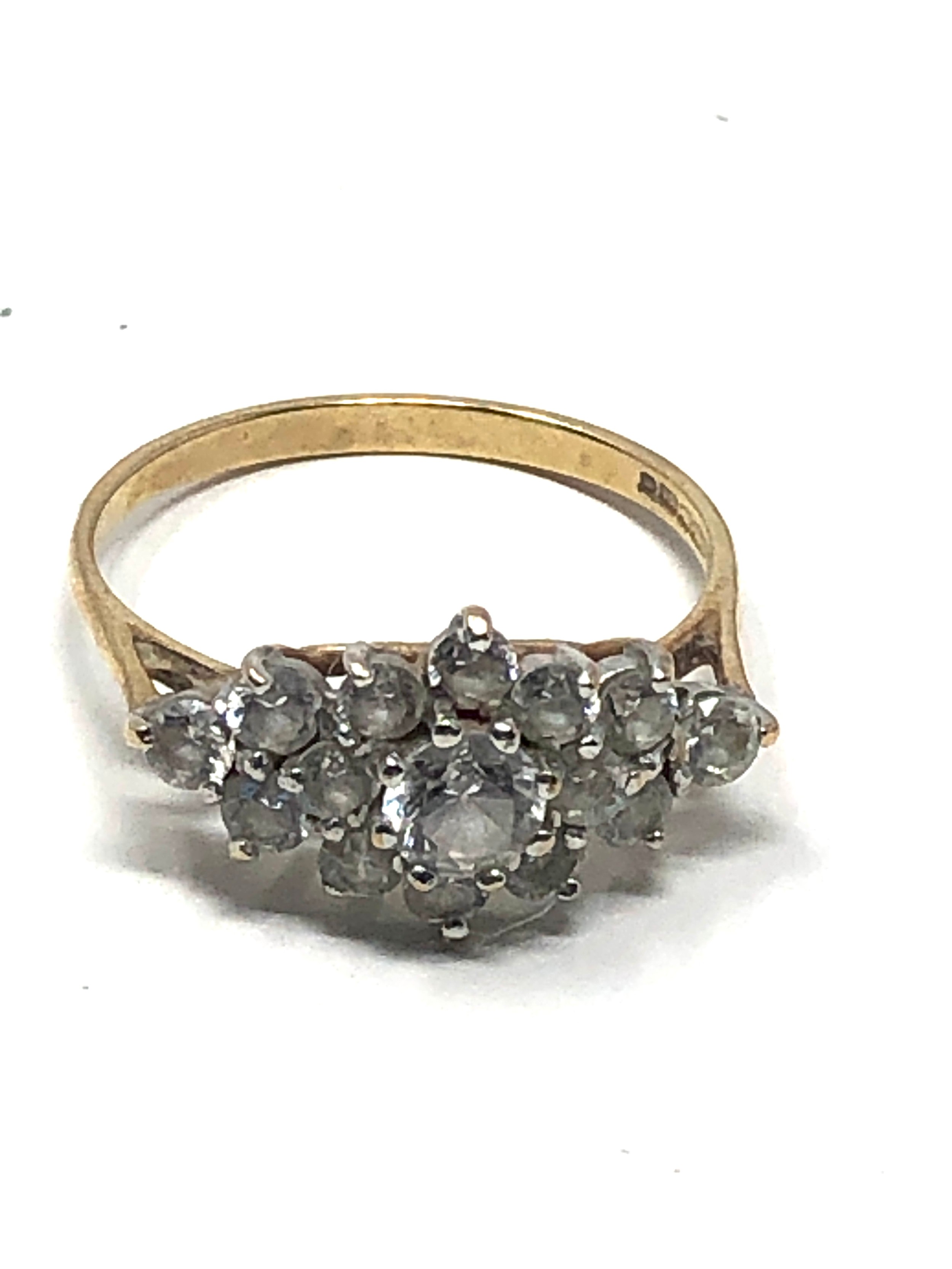 9ct gold clear stone cluster ring (1.9g)