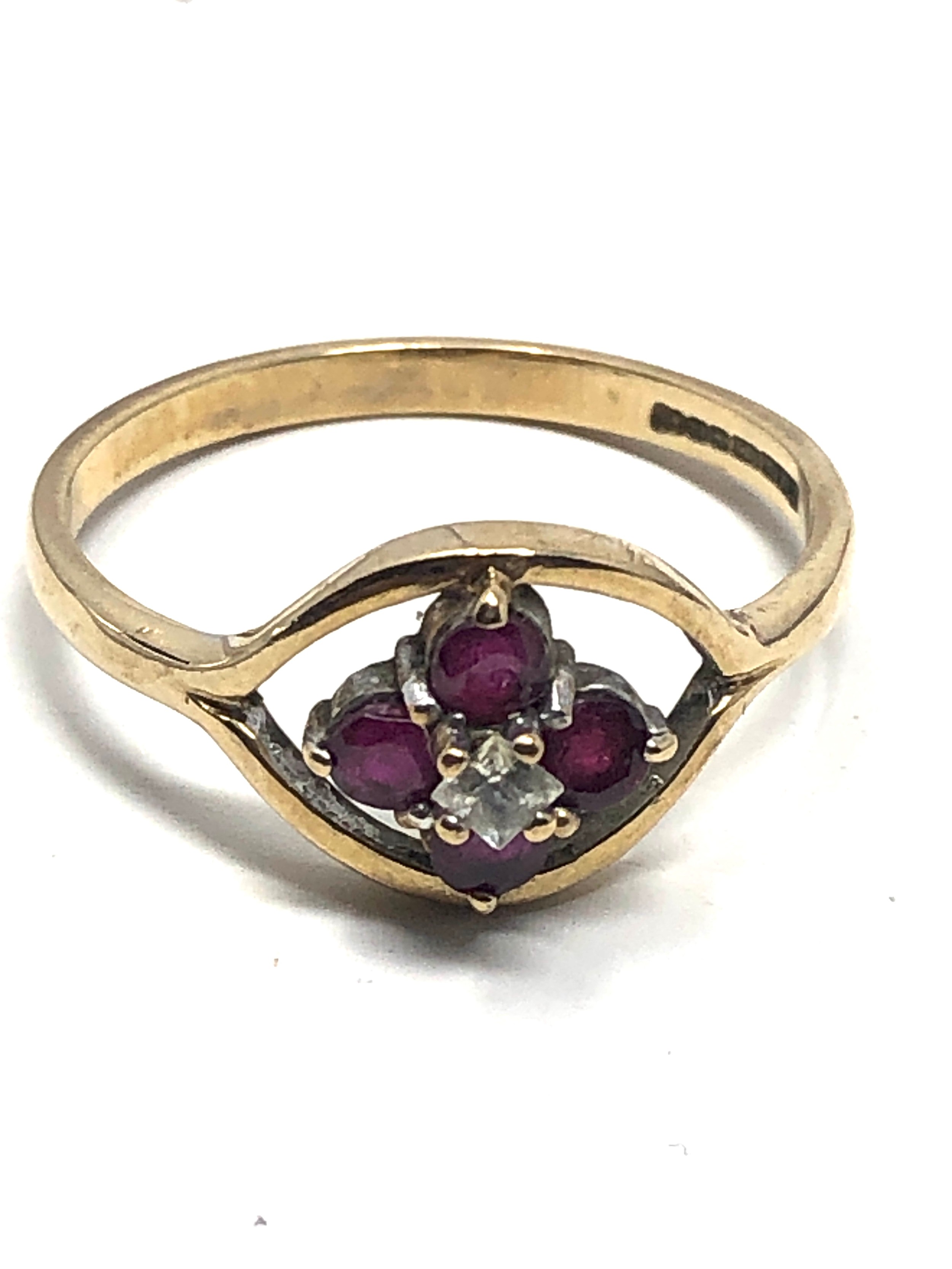 9ct gold vintage diamond & ruby ring (1.9g)