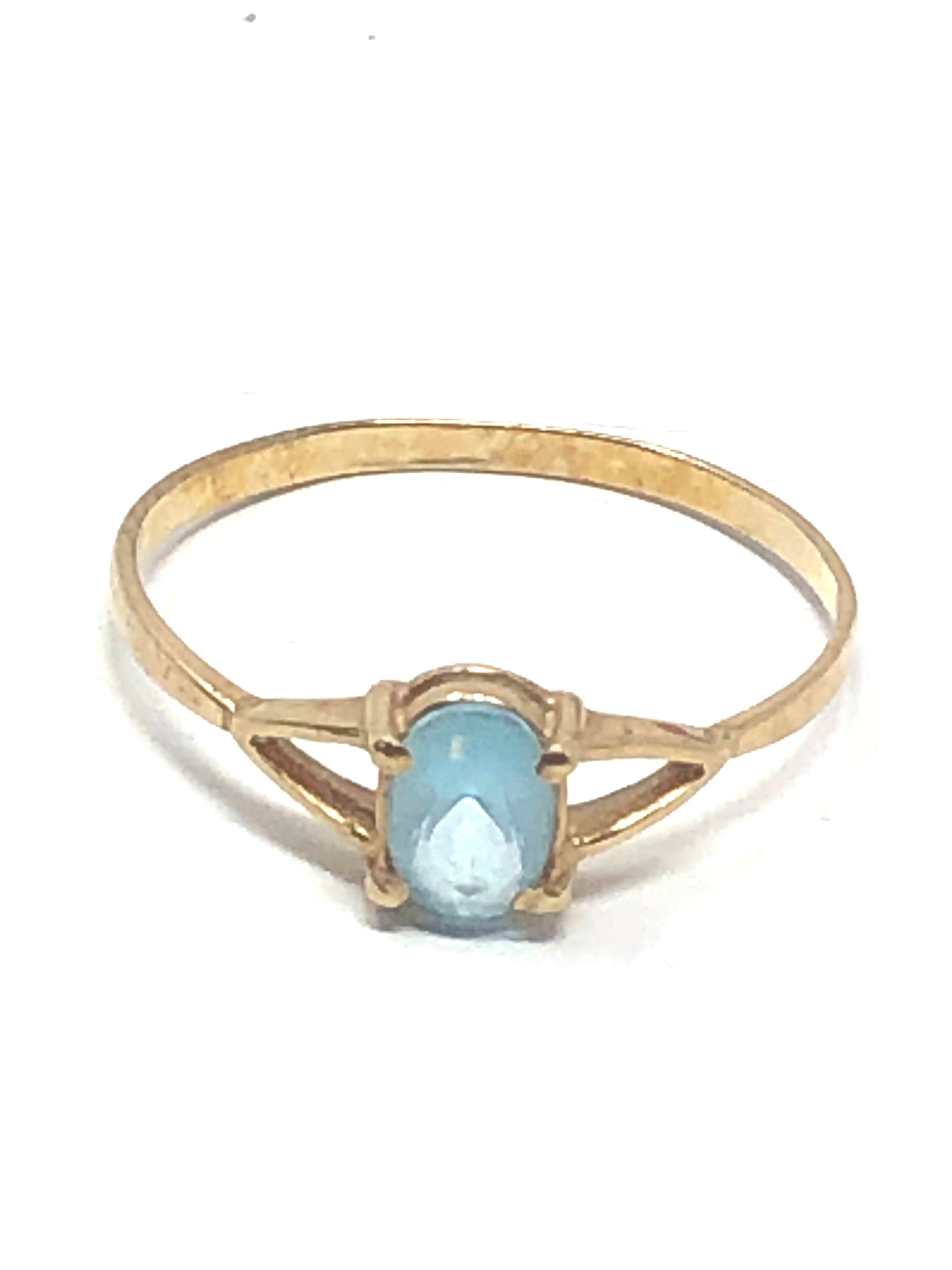 9ct gold blue paste ring (0.8g)