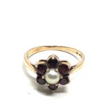 9ct gold pearl & garnet ring (2.4g)