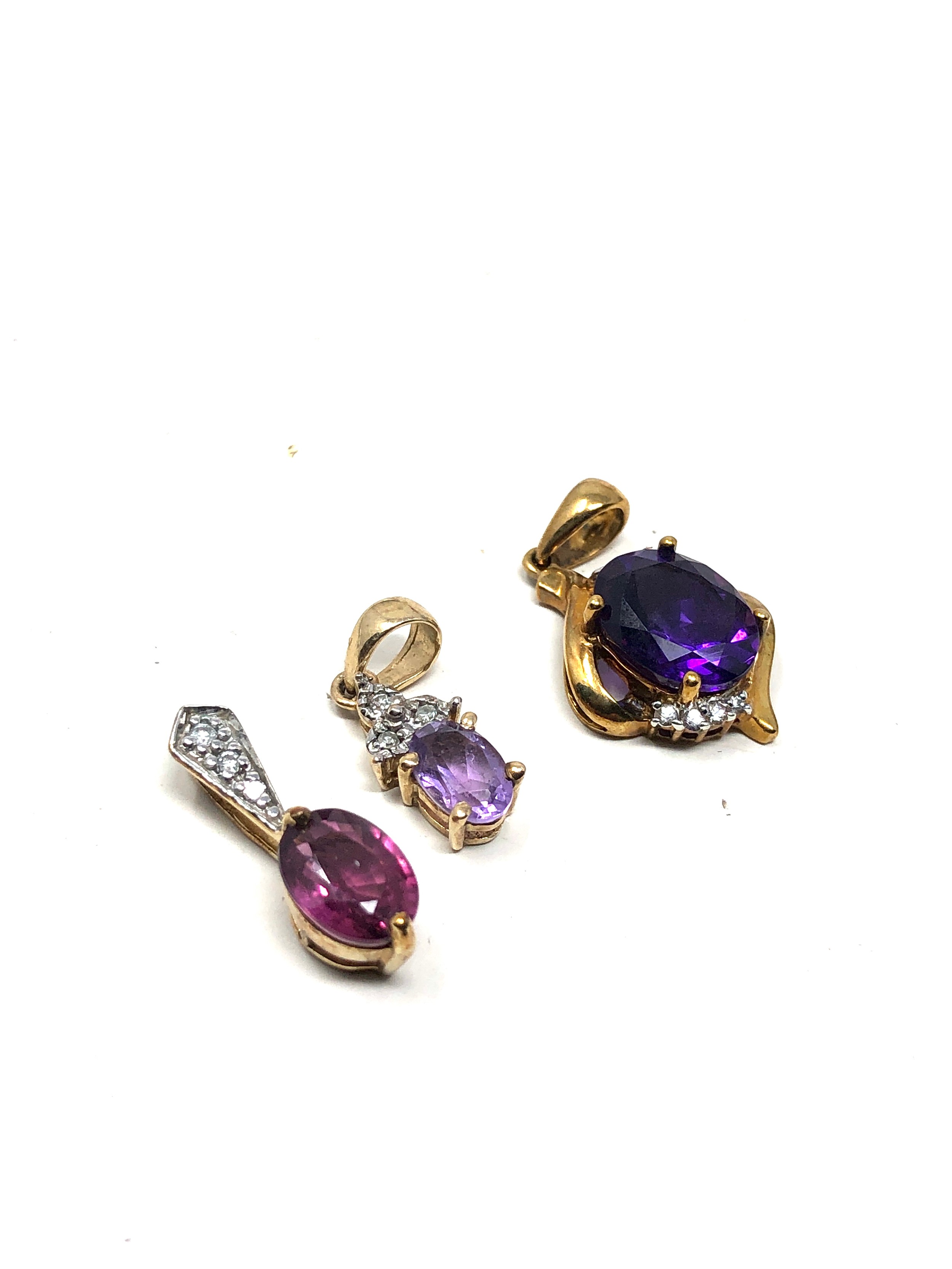 3 x 9ct gold gemstone & diamond pendants inc. amethyst & garnet (2.9g) - Bild 3 aus 3