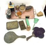 Large selection of vintage and later items includes part brush sets, lighters etc