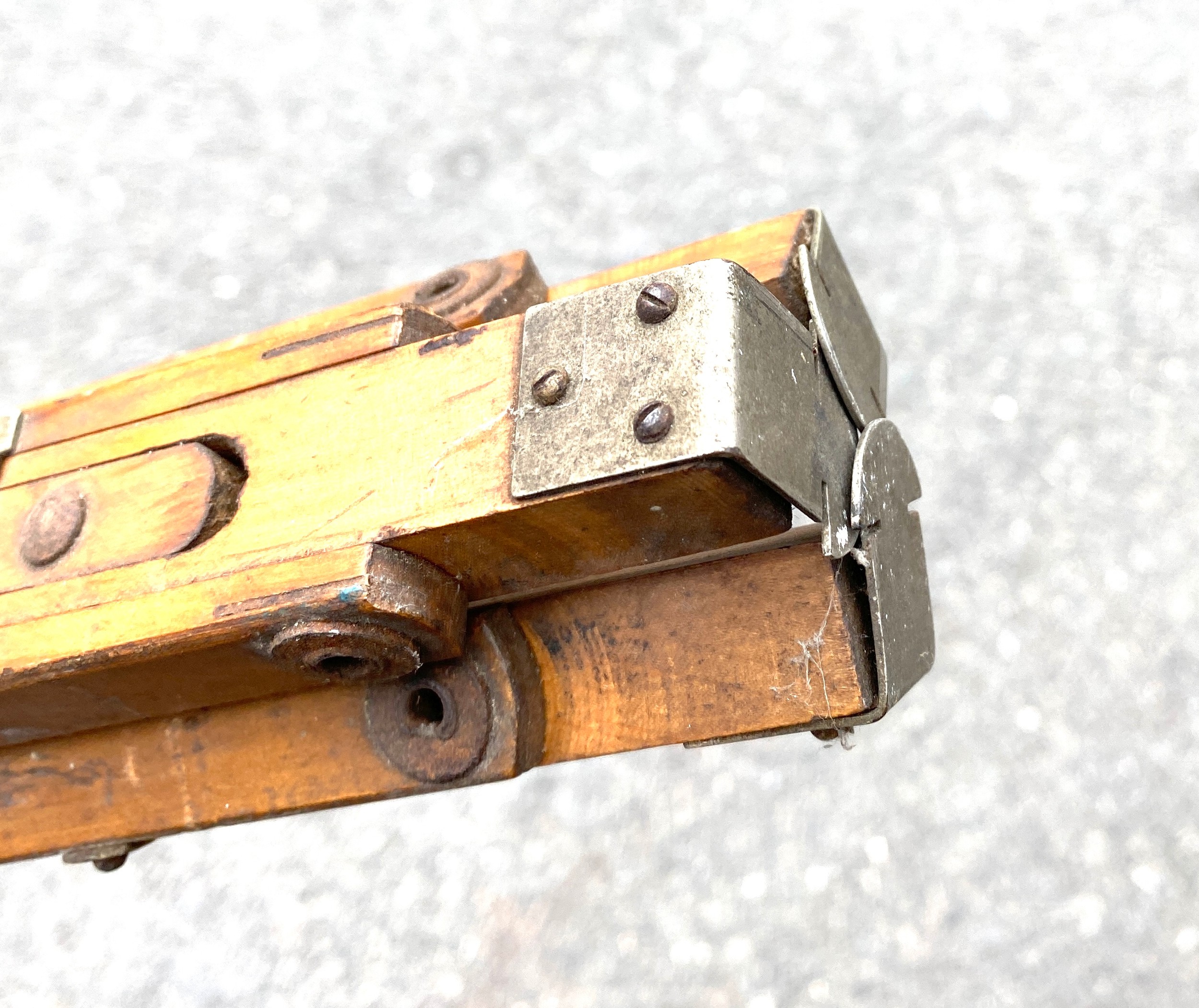 Vintage wooden adjustable height tripod, together with vintage camera equipment - Image 6 of 6