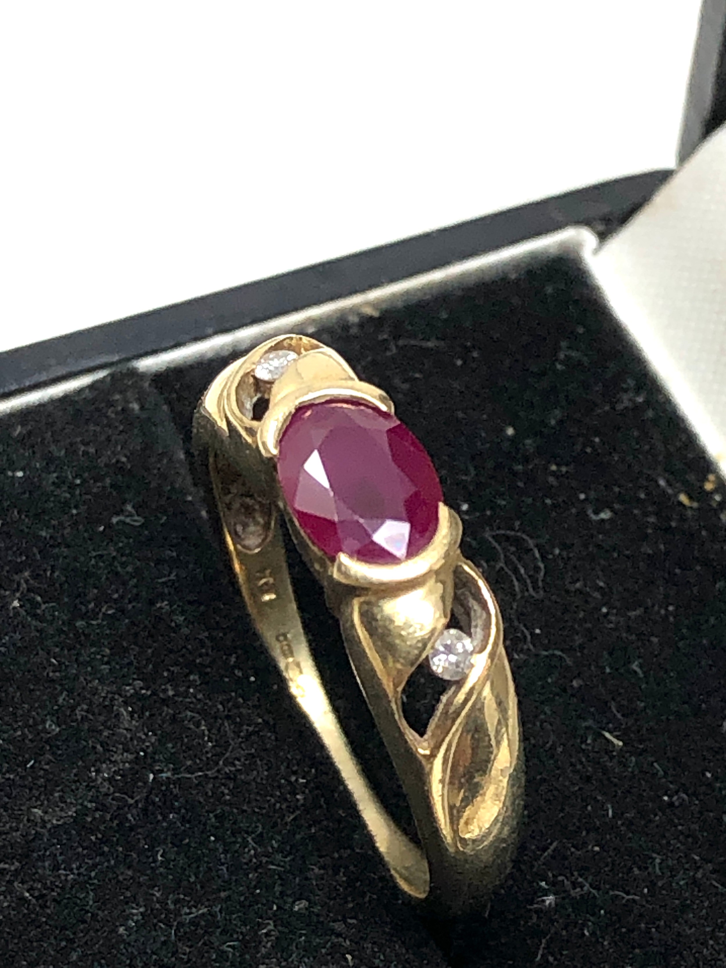 9ct gold ruby & diamond ring weight 2.4g - Image 3 of 4