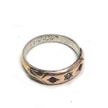9ct gold & silver garnet and pearl gypsy setting ring (2.9g)