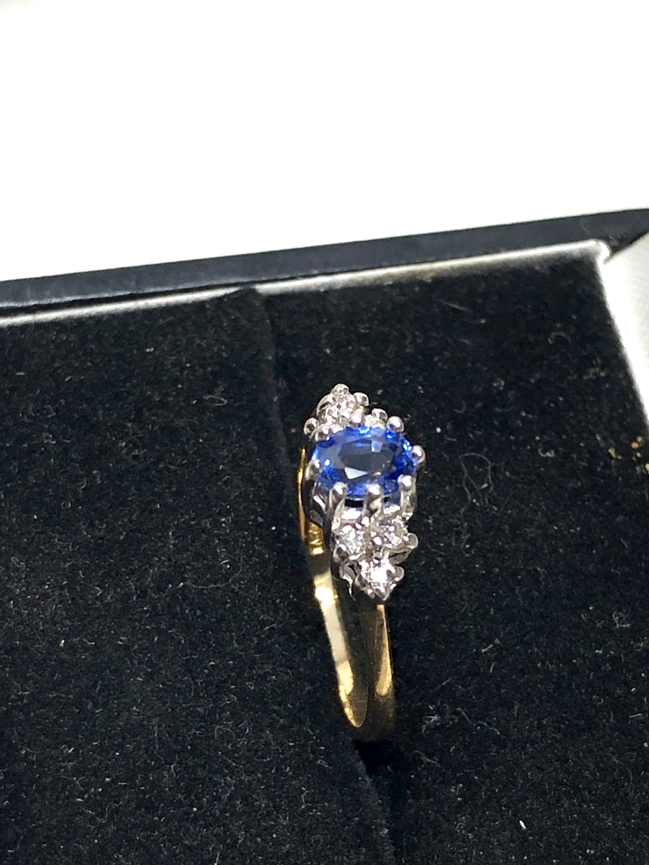 9ct gold tanzanite & diamond ring weight 1.6g - Image 2 of 4