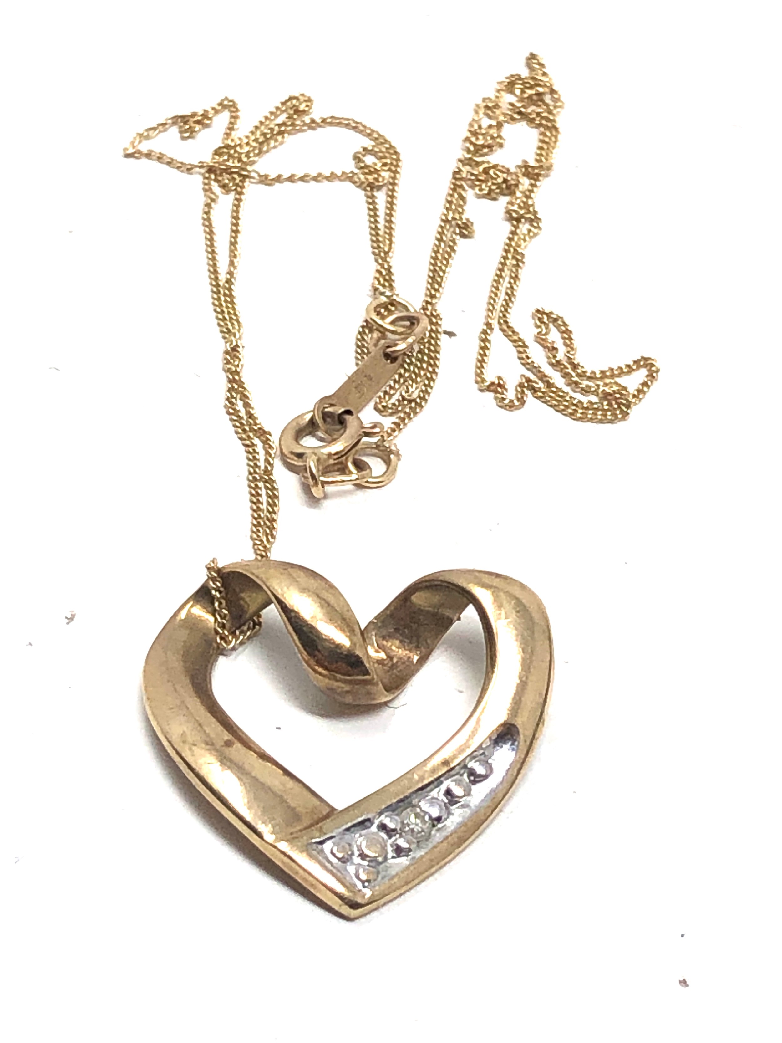 9ct gold diamond heart pendant necklace weight 2.5g - Image 2 of 4