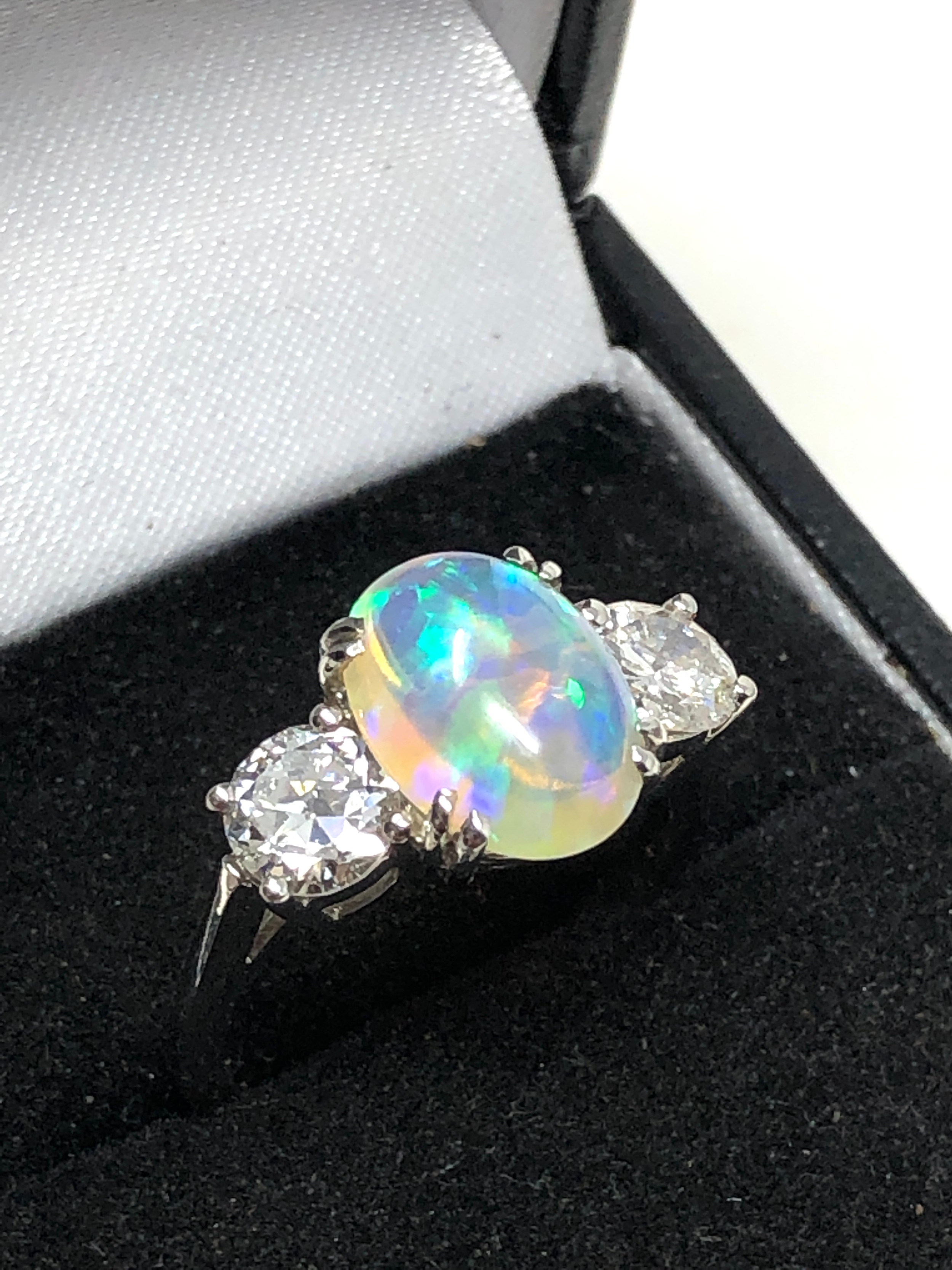 Fine plat opal & diamond ring set with centralop[al that measures approx 11.5mm by 8mm with - Image 2 of 6