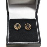 9ct gold garnet earrings weight 1.4g