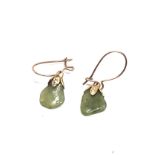 9ct gold jade earrings weight 1g