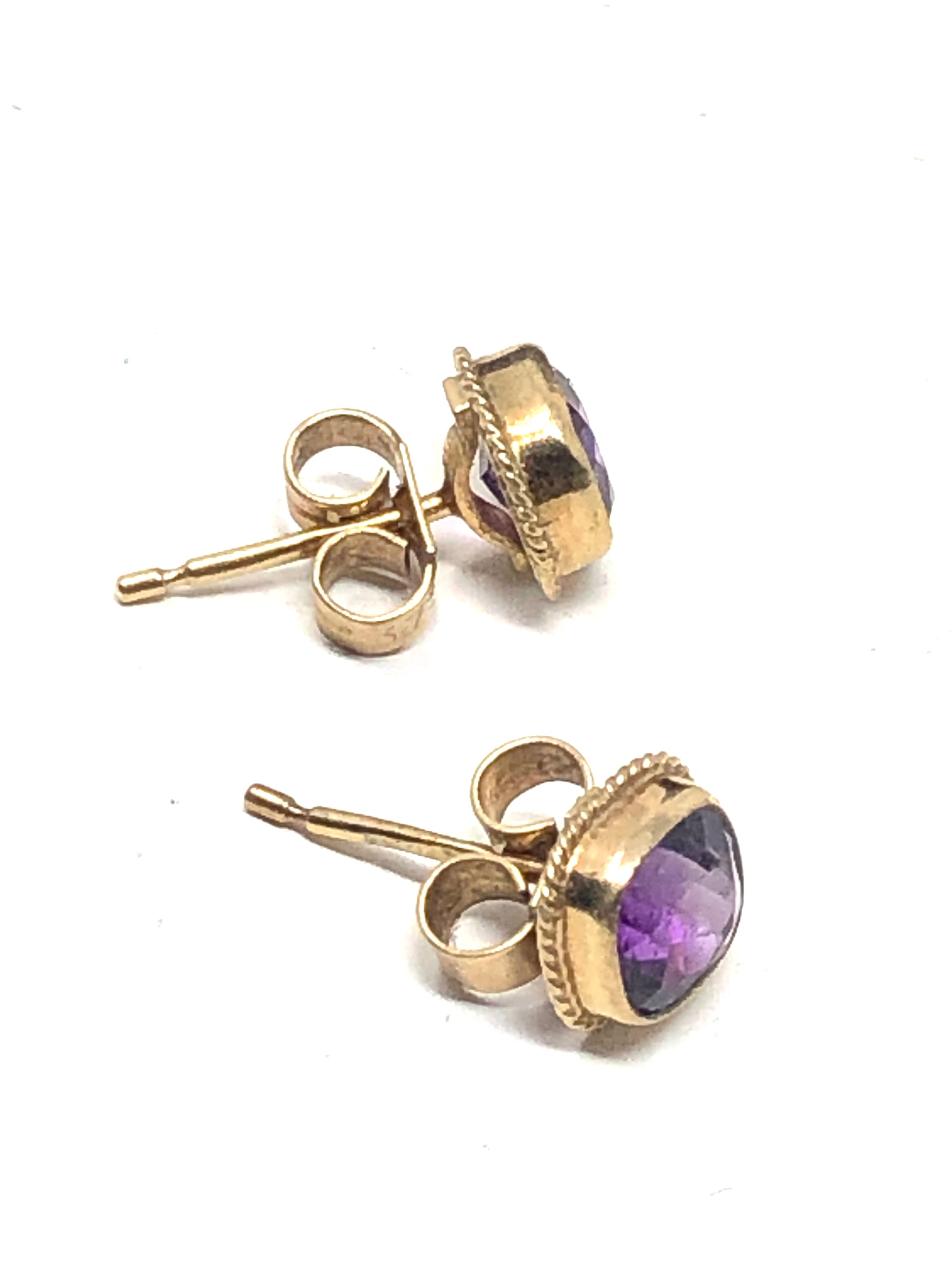 9ct gold amethyst earrings weight 1.1g - Image 4 of 4
