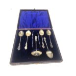 boxed silver tea spoons sugar tongs & shifter spoon missing tea spoon