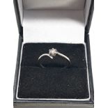 9ct white gold diamond ring weight 2g