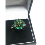 9ct gold vintage diopside & apatite dress ring (3.3g)