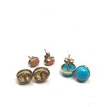 3 x 9ct gold shell, citrine and blue stone stud earrings (6.3g)