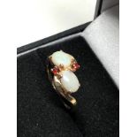 9ct gold opal ring weight 2.8g