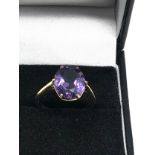 9ct gold vintage synthetic colour change sapphire cocktail ring (3.4g)