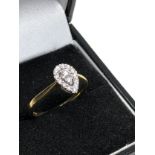 Fine 18ct gold diamond ring weight 3.3g