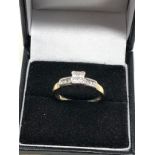 9ct gold diamond ring weight 2.5g