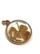 Antique gold framed 4 leaf clover pendant xrt tested as 9ct measures approx 2.6cm drop by 2.2cm