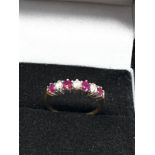 Fine 18ct gold ruby & diamond ring weight 2.3g
