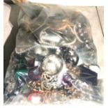 10kg UNSORTED COSTUME JEWELLERY including Bangles, Necklaces, Rings, Earrings. *Please note photo is