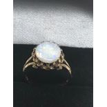 9ct Gold Claw Set Opal Ring (3g)