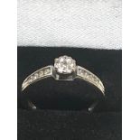 18ct White Gold Diamond Cluster Ring (3.5g)