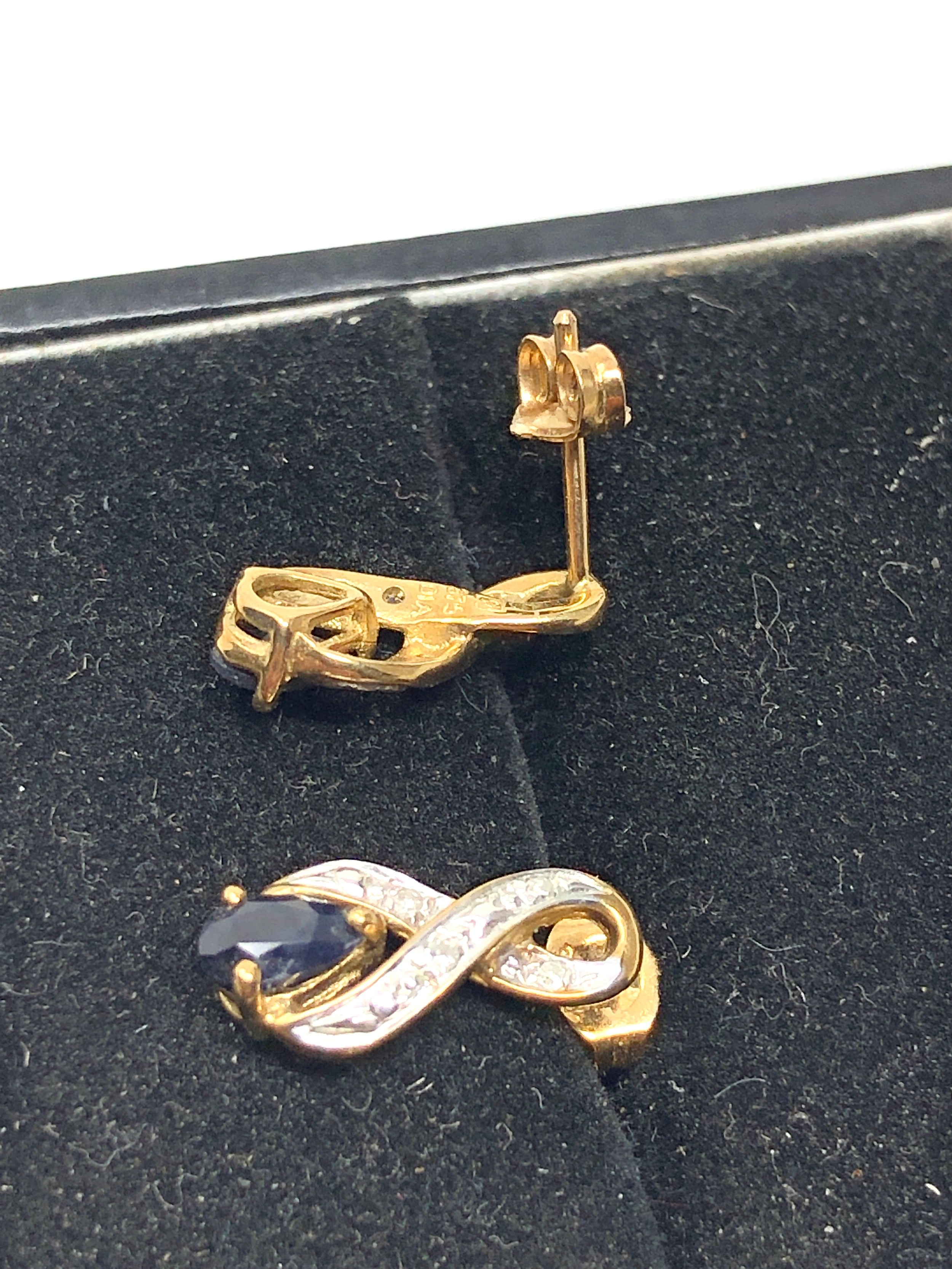 9ct gold diamond & sapphire earrings weight 1.5g - Bild 3 aus 3