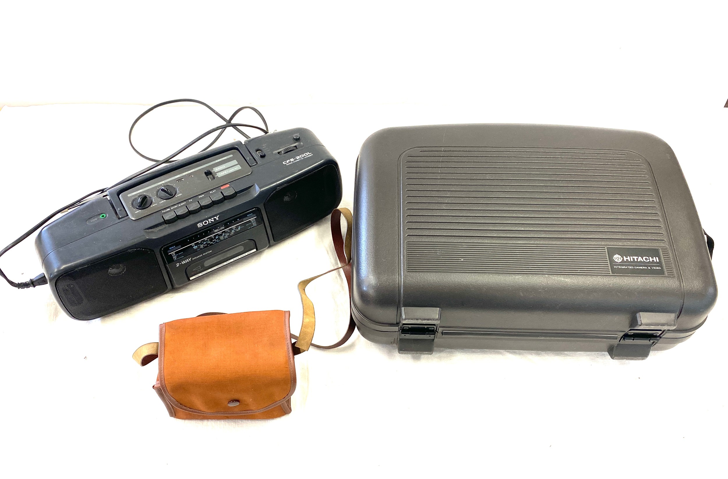 Selection of electrical items to Sony radio cassette, Hitachi case cam-recorder, Brownie Model D