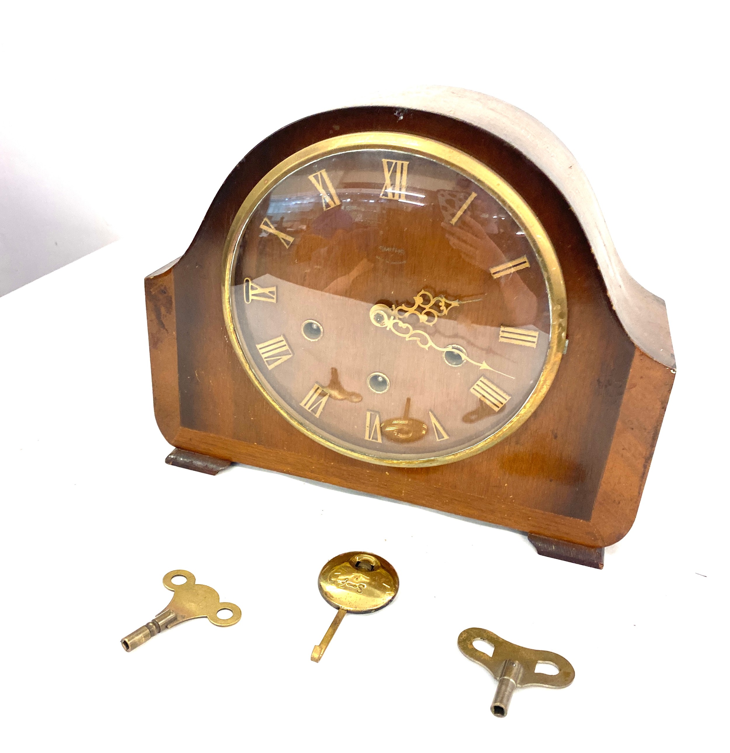 Smiths 3 Key hole mantle clock, with key and pendulum , untested - Image 4 of 4