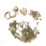 Selection of 9ct Gold jewellery total approximate weight 17 grams