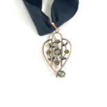 Victorian/ Edwardian 9ct gold pendant on black velvet ribbon