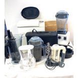 Vitamix variable speed blender, Model VM0109, with accessories, plus other kitchenalia to include