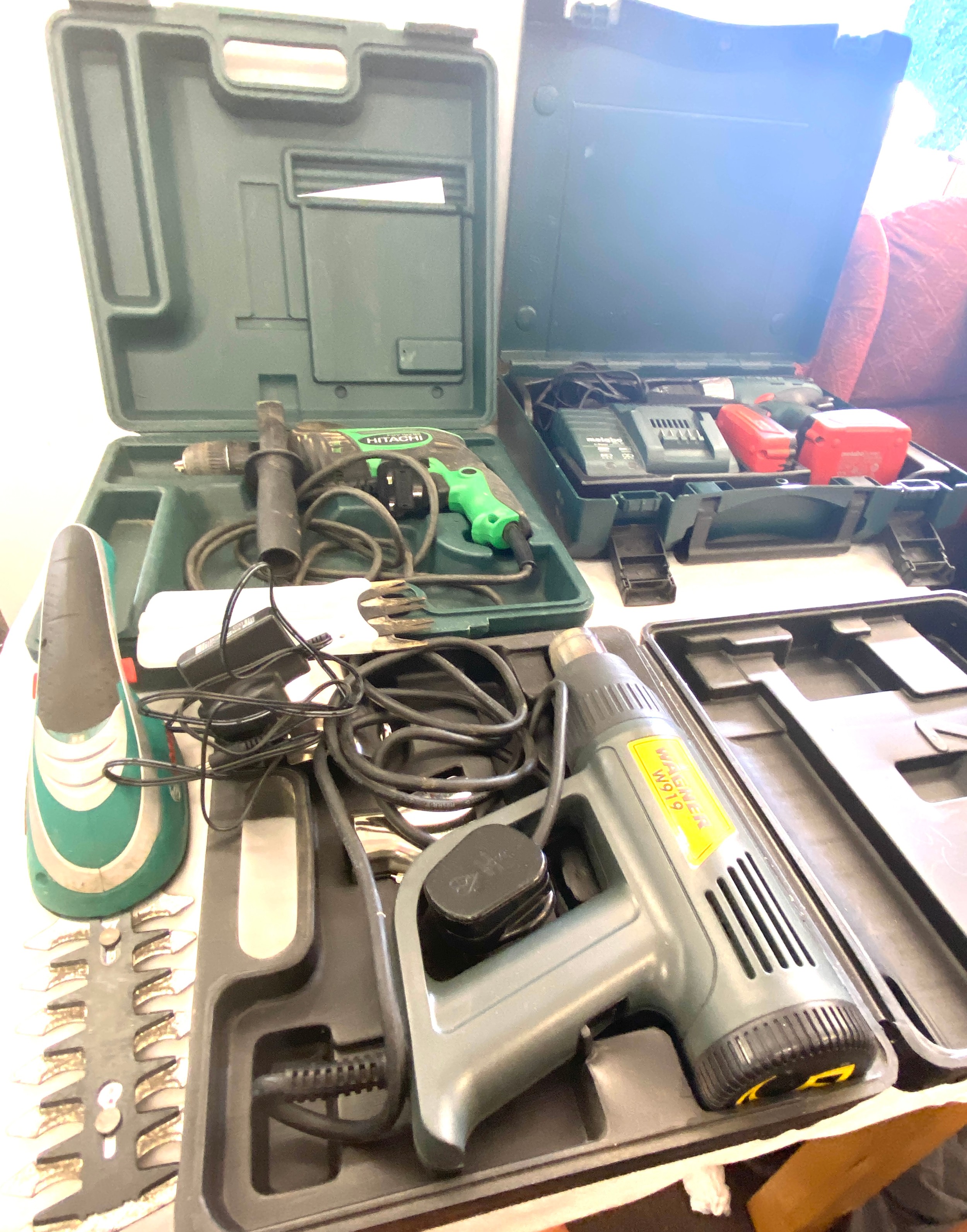 Selection cased hand tools to include Metavo AS30, Hitachi, Bosch headge trimmer etc - Image 2 of 5