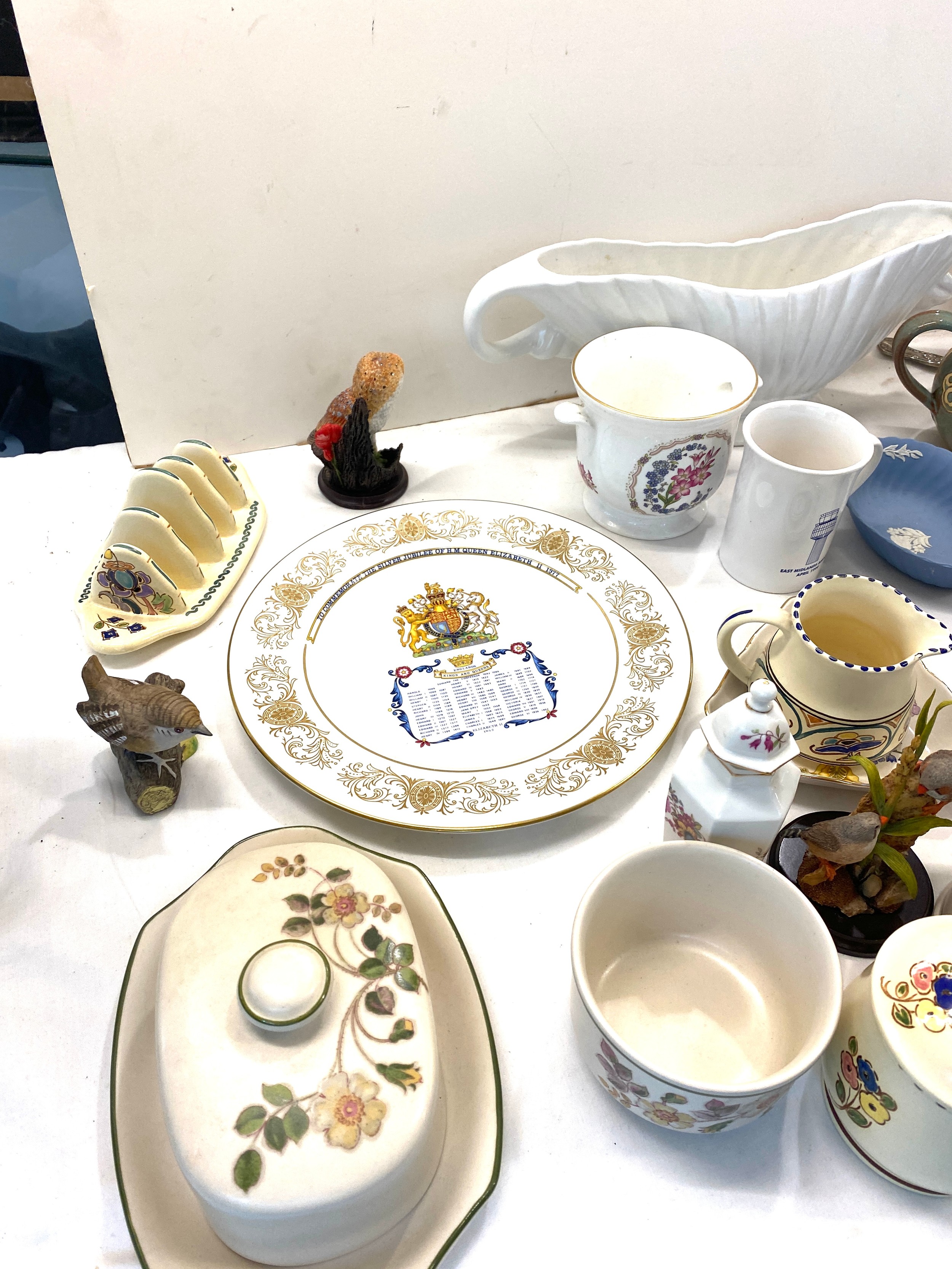 Selection miscellaneous pottery to include Wedgwood, Coalport, Masons etc - Image 4 of 7