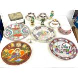 Selection of collectable pottery pieces to include oriental plates etc