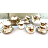 30 piece Royal Albert Old Country Rose dinner/tea service overall good condition