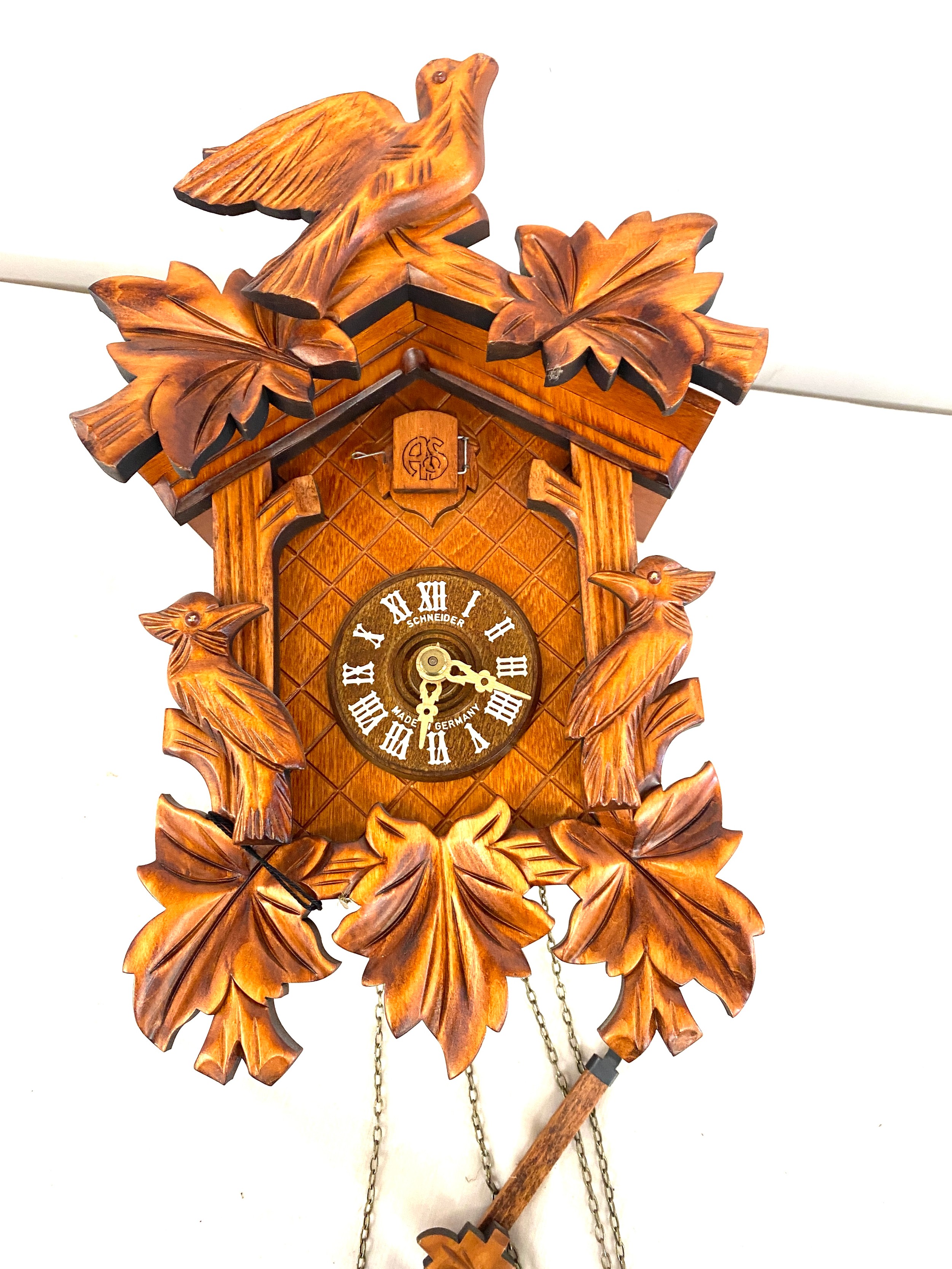 Vintage Schneider wall hanging cuckoo clock, approximate measurements of clock Height 12 inches, - Bild 2 aus 3