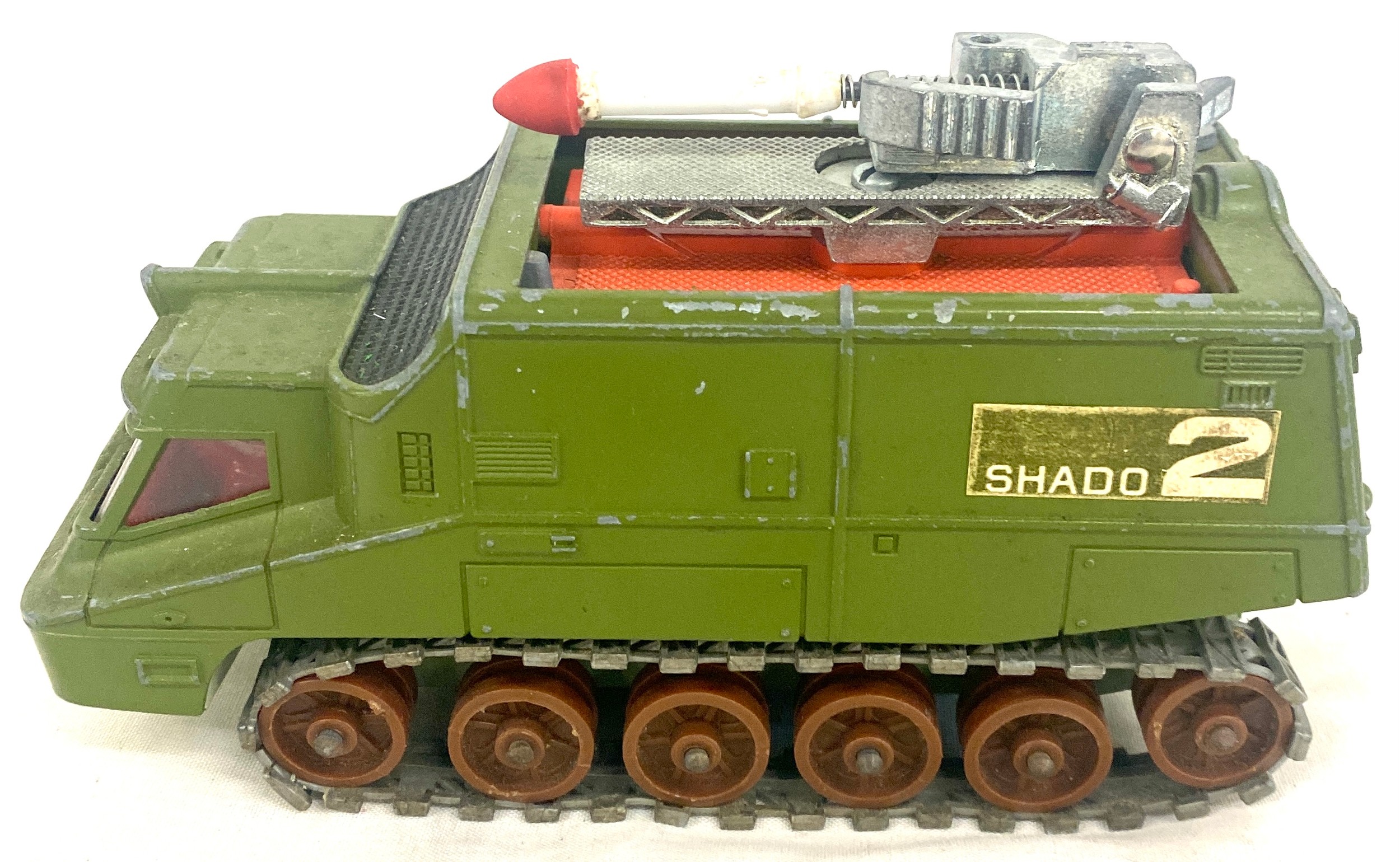 Dinky Shado 2 vehicle with shooting piece, flat roof edition