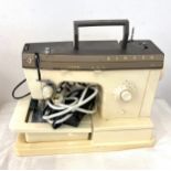 Vintage singer sewing machine 7102, with bag, untested