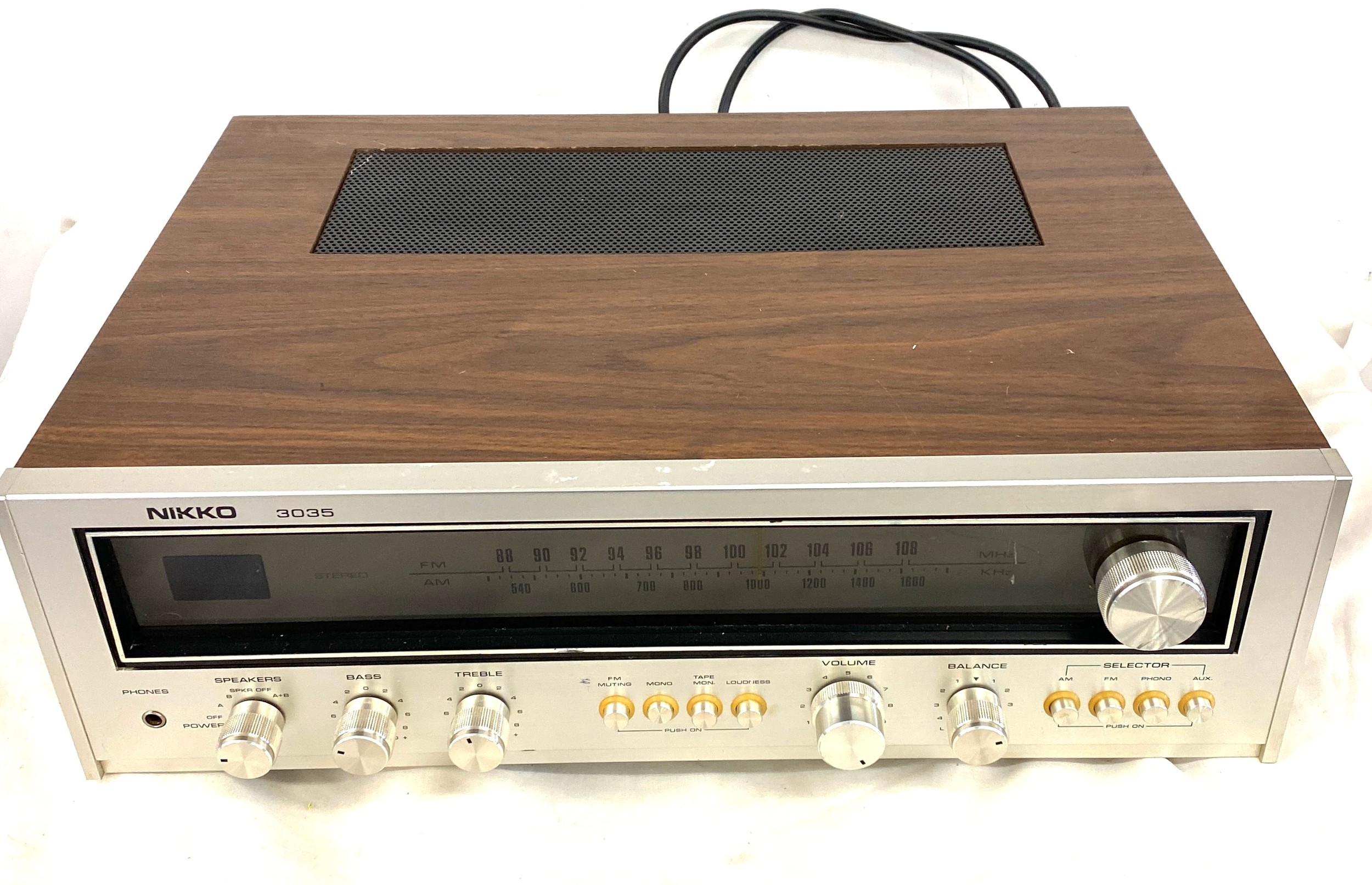 Nikko Stereo receiver model no 3035- tested in working order