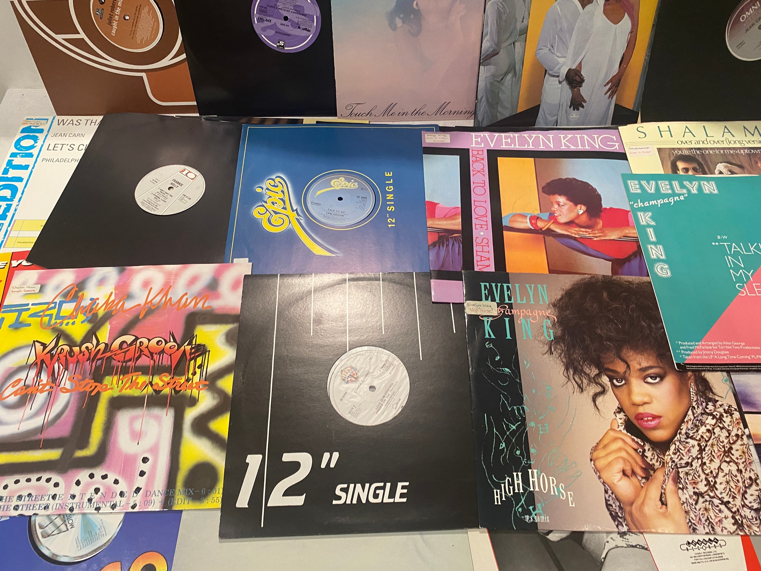 Large selection of 12inch Dance and R&B singles to include Juliet Roberts, Diana Ross, Evelyn King