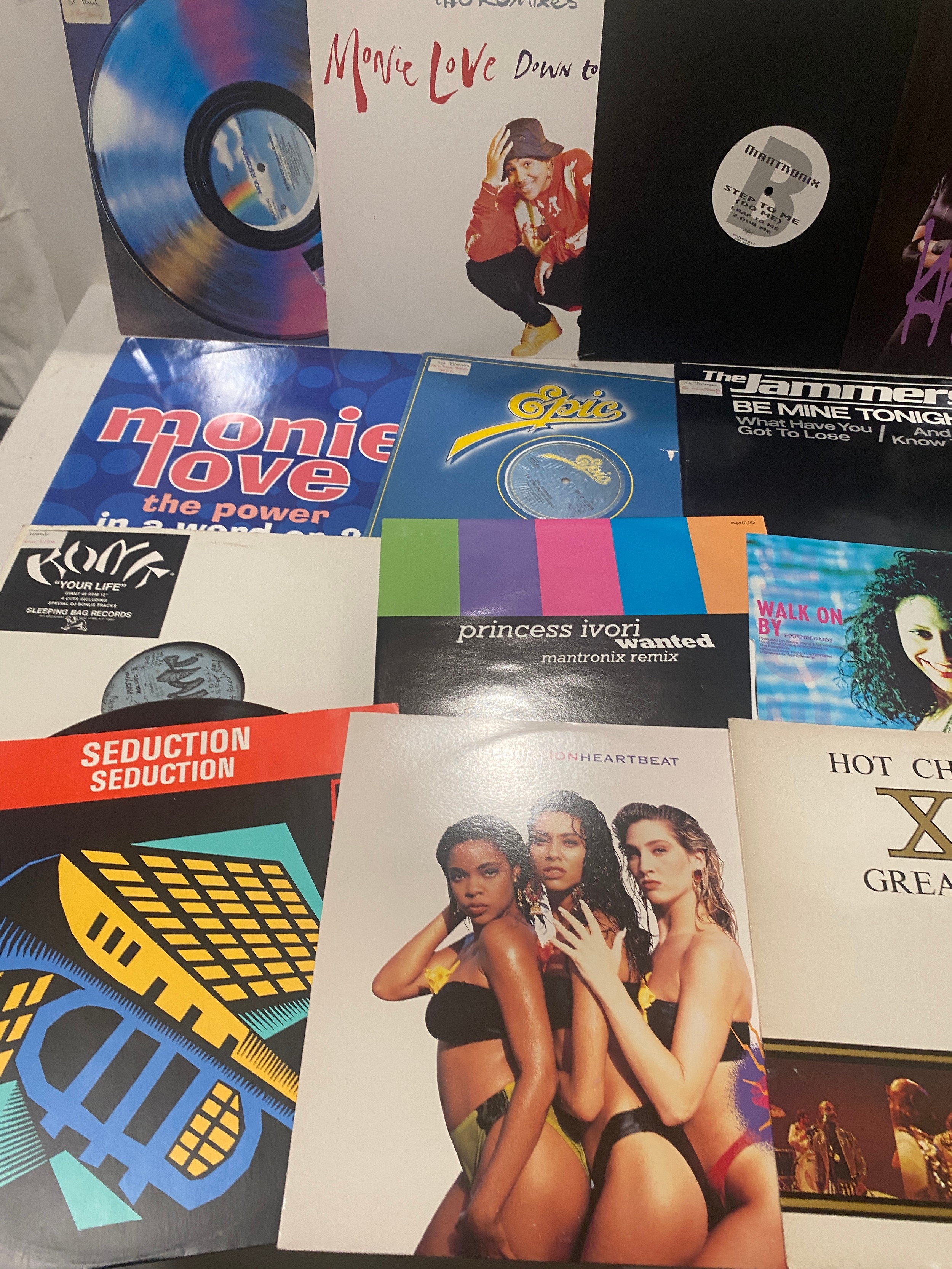 Selection of 12inch Dance and R&B singles to include Monie Love, The Jammers, Alexander Oneil etc - Bild 2 aus 4