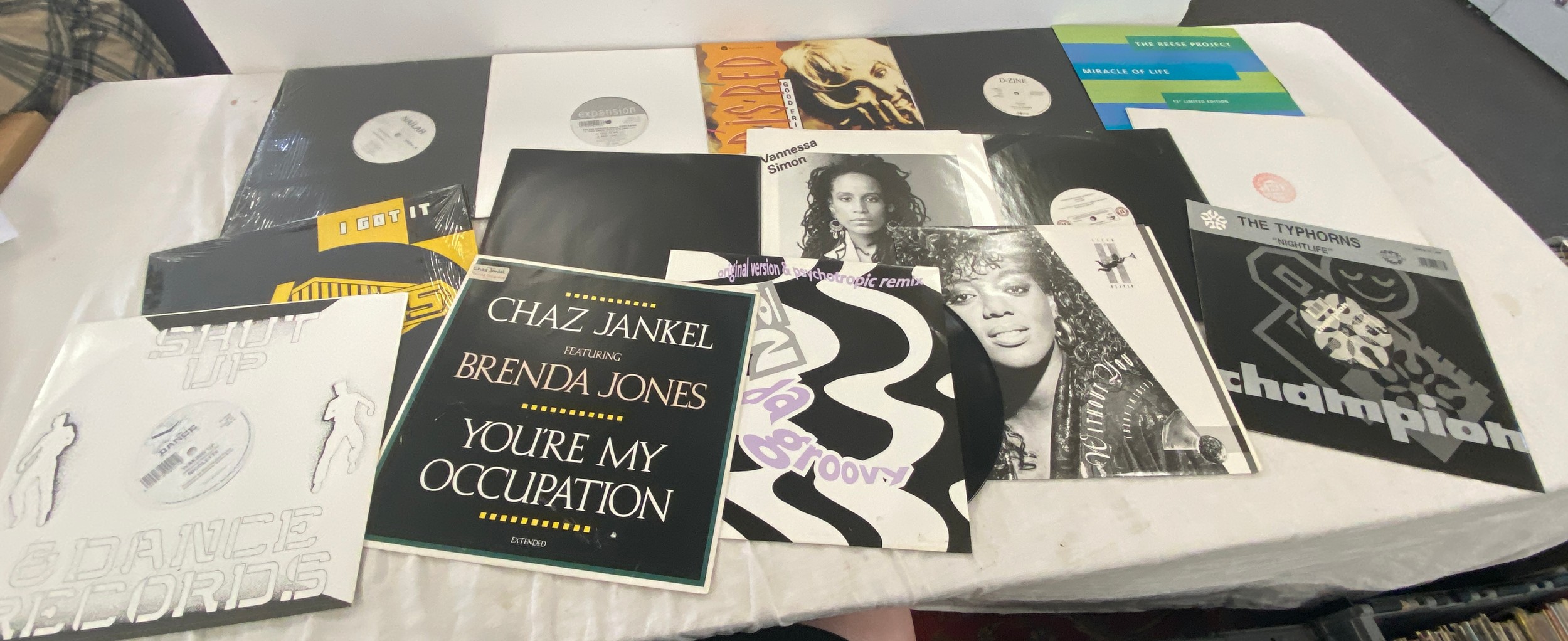 Selection of assorted dance/ R&B/ Reggae 12inch singles includes Chaz Jankel, I Got It, M.P etc